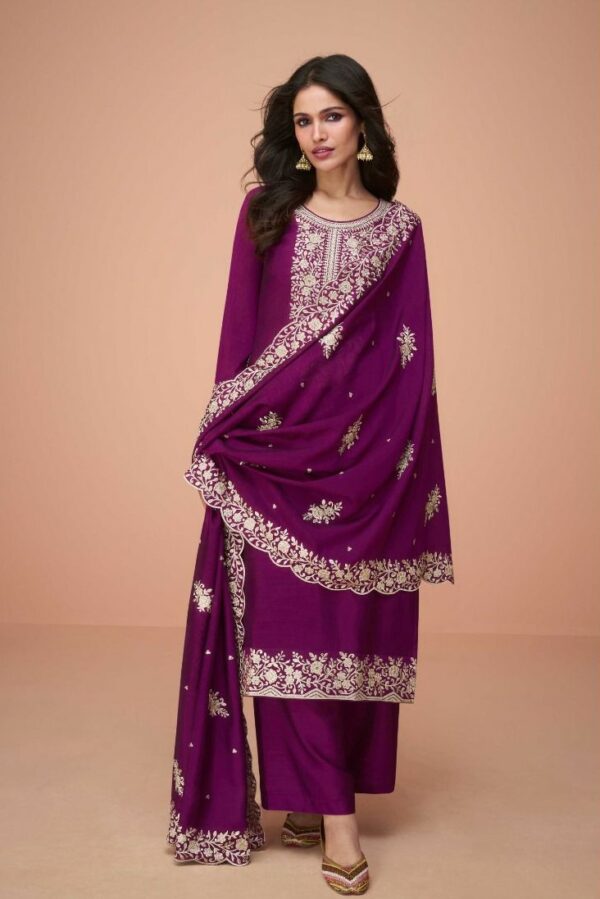 Aashirwad Benchmark 9713 - Premium Silk With Embroidery Suit