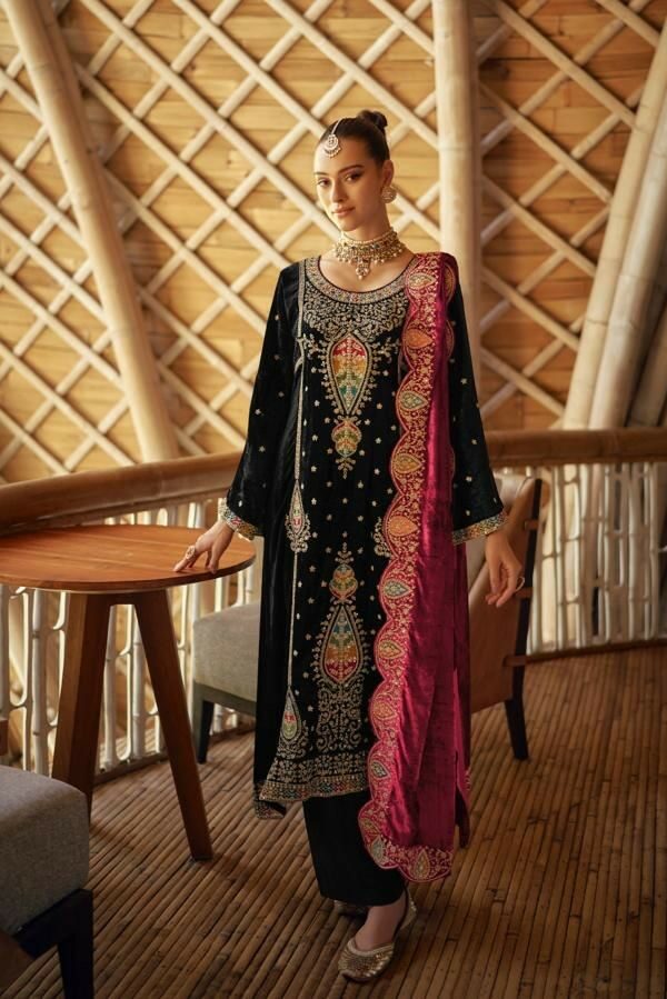 Mumtaz Lahaar 34006 - Pure Viscose Velvet With heavy Embroidery Suit
