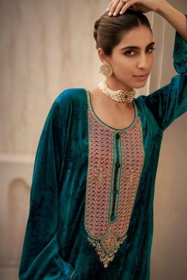Kesar Ibadat 89003 - Pure Viscose Plush Velvet With Elegant Embroidery Suit