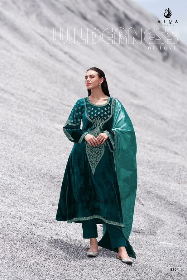 Aiqa Dhun 8707 - Pure Velvet With Fancy Work Suit
