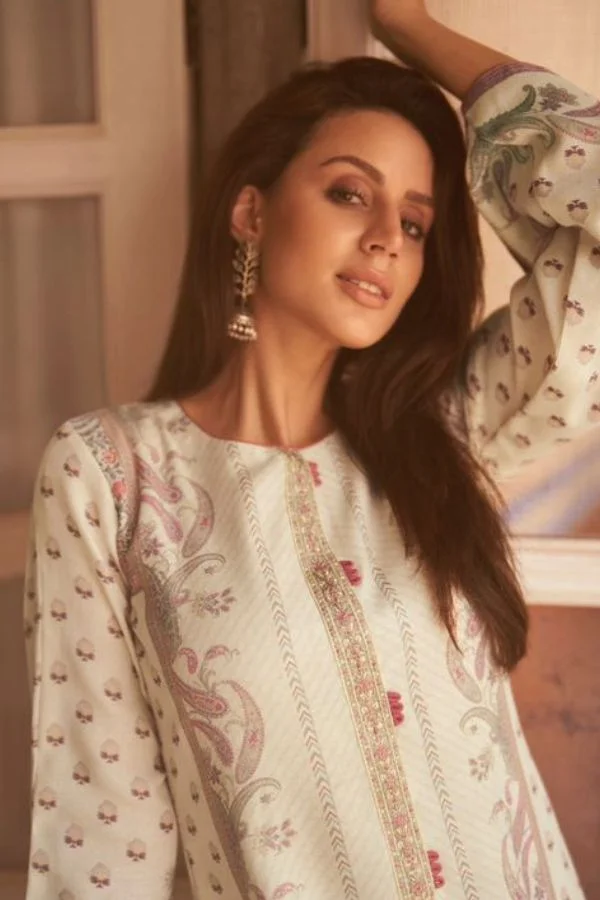 Mumtaz MashaAllah 62006 - Pure Viscose Pashmina Digital Print and Elegant Embroidery Suit