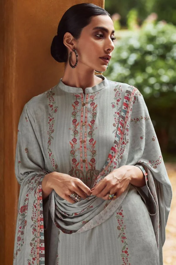 Varsha Kani KN08 - Viscose Pashmina With Handwork Suit