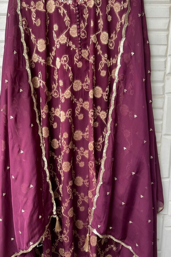 Banarasi Organza With Sequence, Zari & Resham Embroidery Suit - TIF 1069