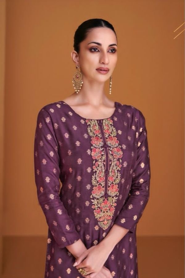 Kesar Saj Dhaj Ke 18006 - Pure Muslin Jacquard Woven Butti With Embroidery Suit
