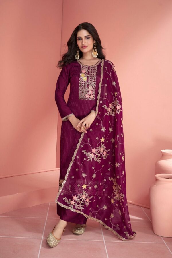 Aashirwad Mehran 9819 - Premium Silk Embroidered Suit