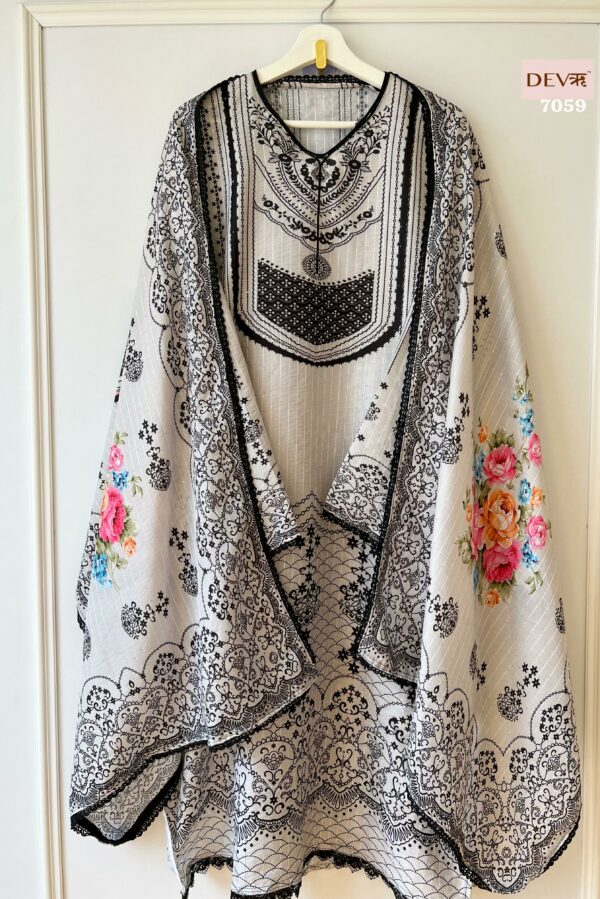 Muslin Pakistani Printed With Lacework Suit