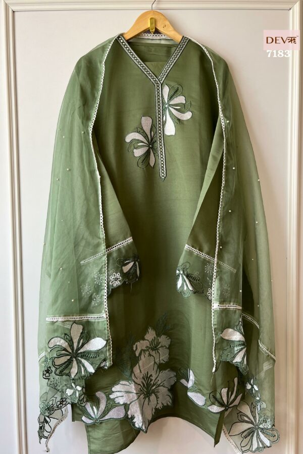 Roman Silk With Beautiful Thread Lace Work Suit - TIF 1211