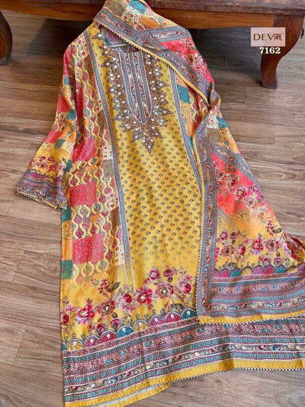 Pure Muslin Beautiful Printed With Patra & Lace Work Suit 