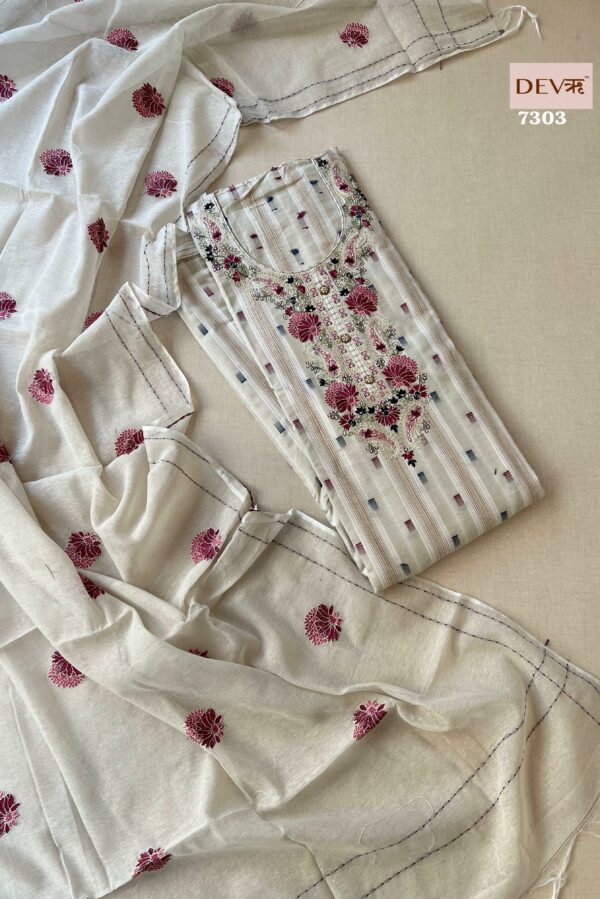 Handloom Cotton With Thread Work Suit